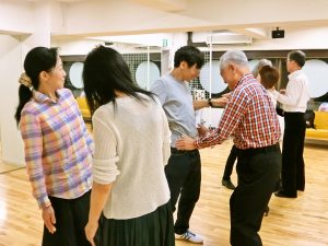 東京の入門クラス充実の社交ダンス教室