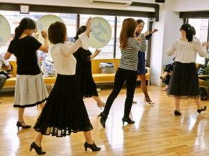 東京・吉祥寺の社交ダンス教室 山岡ダンススクールのレッスンの様子１