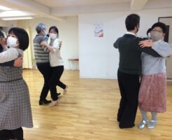 東京・吉祥寺の社交ダンス教室でのレッスンの様子２