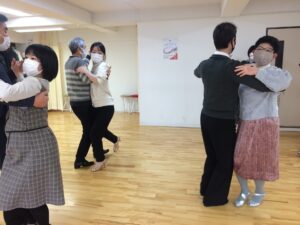 東京・吉祥寺の社交ダンス教室でのレッスンの様子２