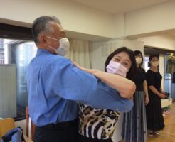 東京吉祥寺の社交ダンス教室・ワルツのレッスン