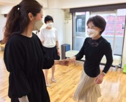 東京の社交ダンス教室・レッスンの様子2