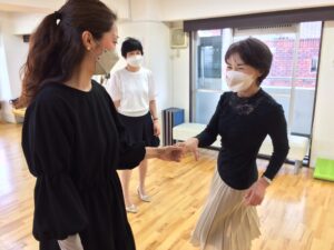 東京の社交ダンス教室・レッスンの様子2