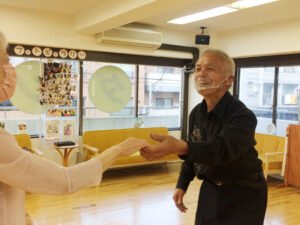 東京・吉祥寺の社交ダンス教室・生徒（三鷹市Nさん）のポーズ