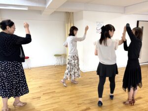東京・吉祥寺の社交ダンス教室 山岡ダンススクールのレッスンの様子１